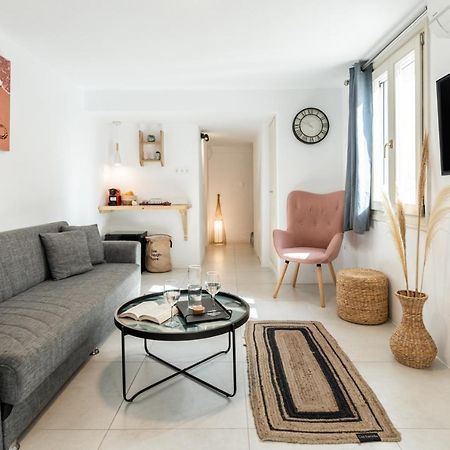 Haka Suites Mykonos Town ภายนอก รูปภาพ