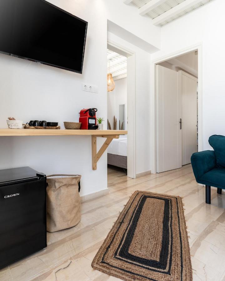 Haka Suites Mykonos Town ภายนอก รูปภาพ