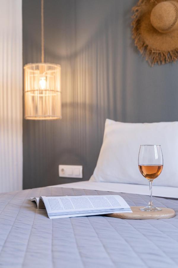 Haka Suites Mykonos Town ภายนอก รูปภาพ