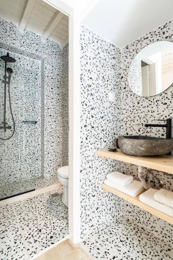 Haka Suites Mykonos Town ภายนอก รูปภาพ